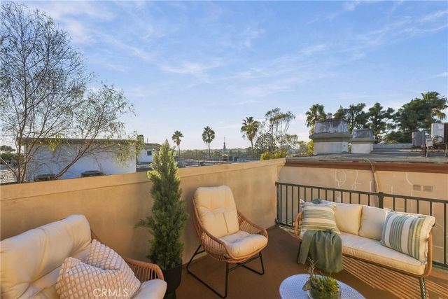 7122 La Tijera Boulevard H201, Los Angeles, CA 90045
