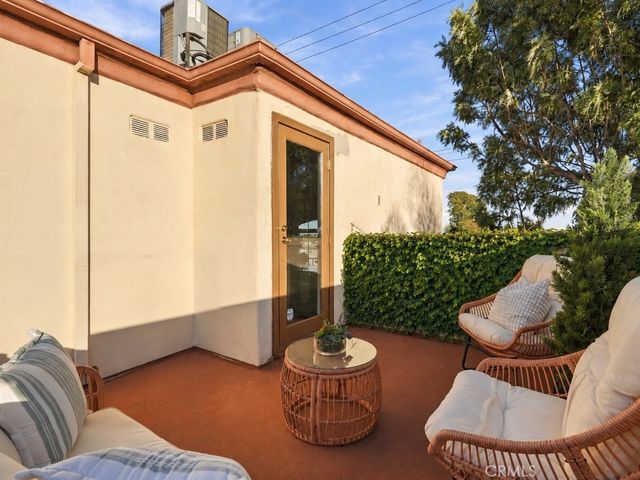 7122 La Tijera Boulevard H201, Los Angeles, CA 90045