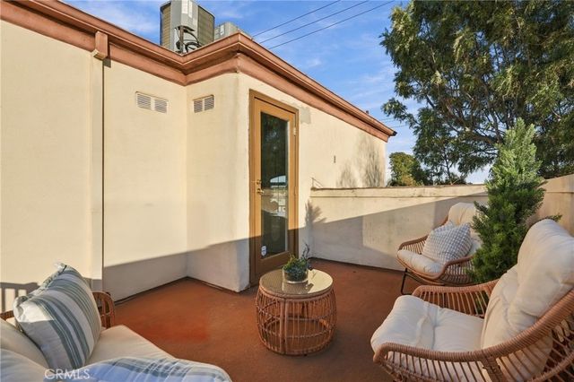 7122 La Tijera Boulevard H201, Los Angeles, CA 90045
