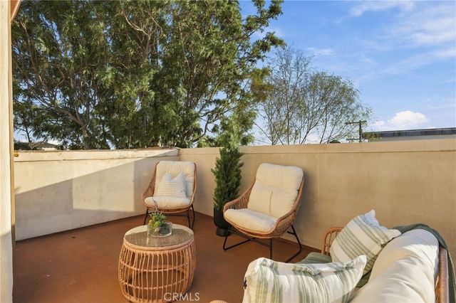 7122 La Tijera Boulevard H201, Los Angeles, CA 90045