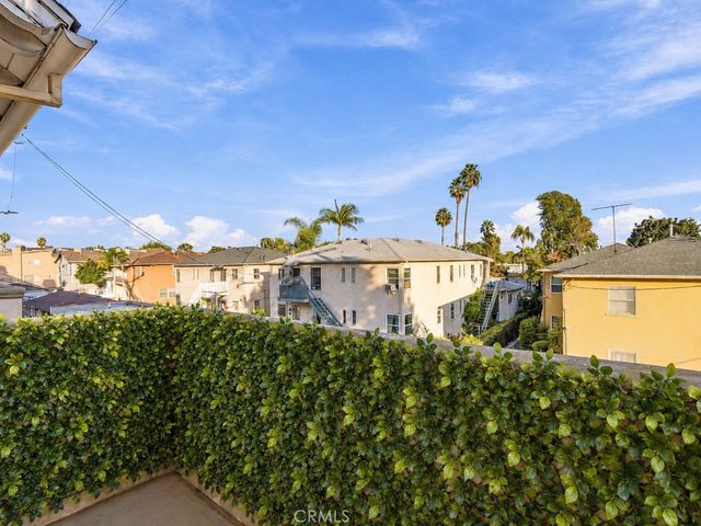 7122 La Tijera Boulevard H201, Los Angeles, CA 90045