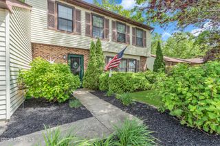 13 Laurel Crest Drive, Howell, NJ 07731