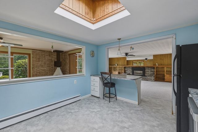 52 Kendall St, Granby, MA 01033