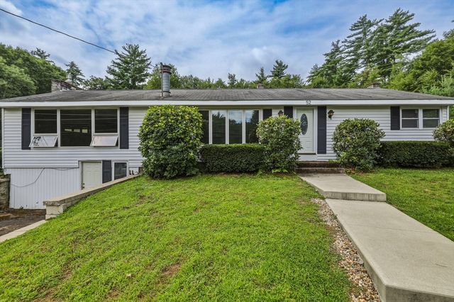 52 Kendall St, Granby, MA 01033