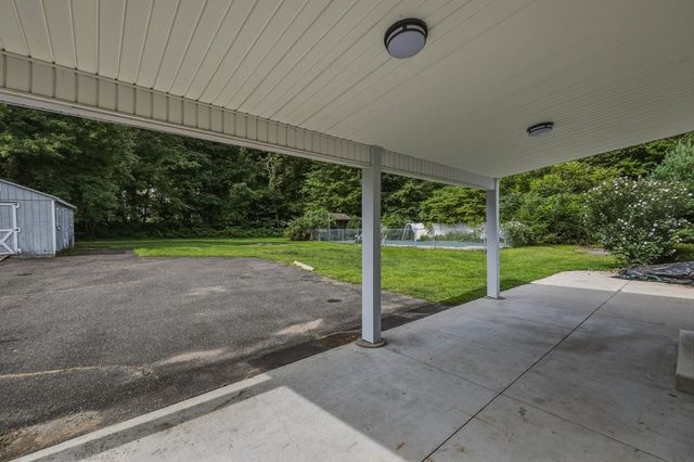 52 Kendall St, Granby, MA 01033