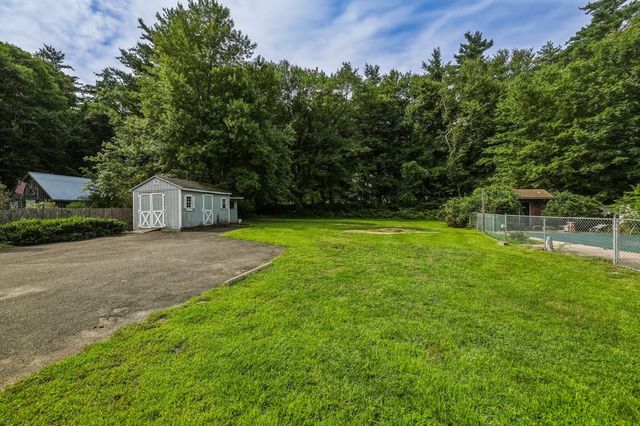 52 Kendall St, Granby, MA 01033