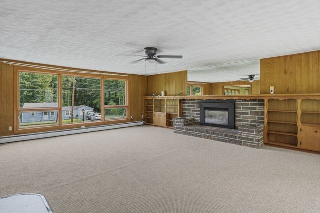 52 Kendall St, Granby, MA 01033
