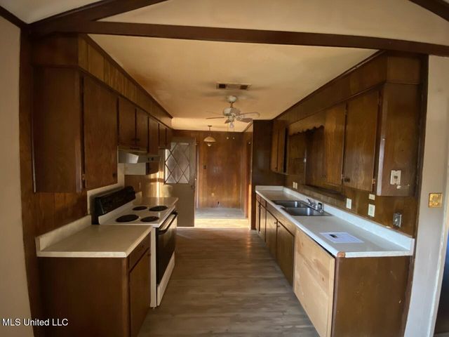 232 Trojan Drive, Pearl, MS 39208