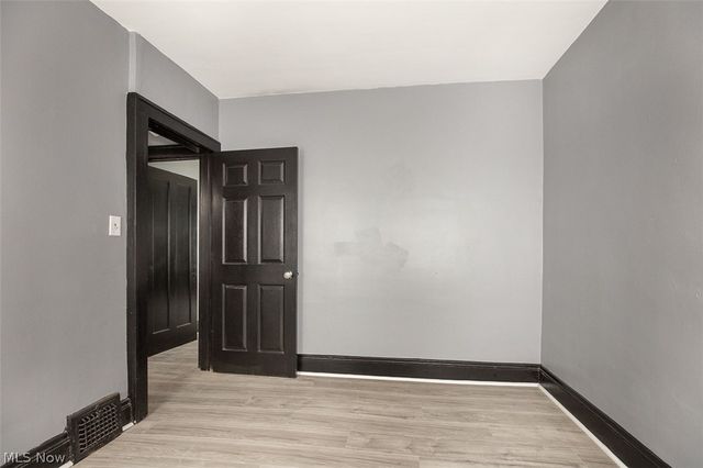 1868-1870 Lampson Road, East Cleveland, OH 44112