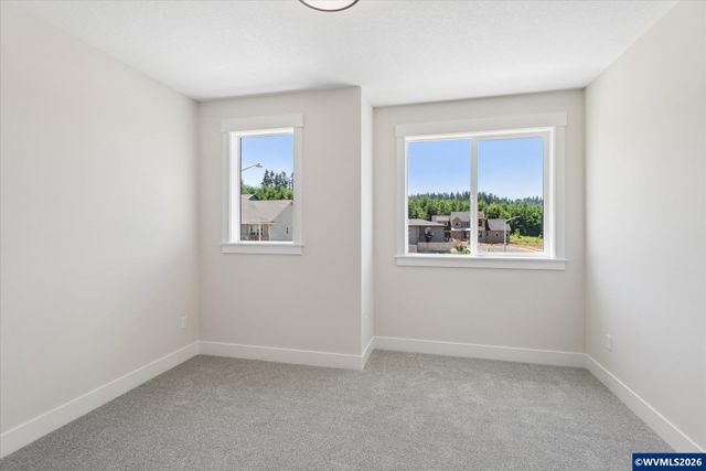 769 Riley Dr, Silverton, OR 97381