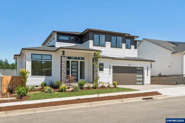 769 Riley Dr, Silverton, OR 97381