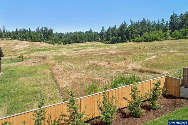 769 Riley Dr, Silverton, OR 97381