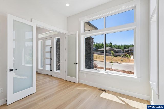 769 Riley Dr, Silverton, OR 97381