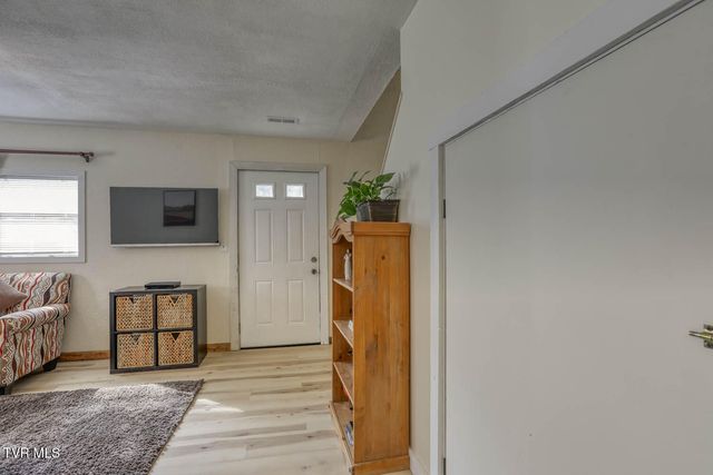 7300 Snake Hollow Road, Sneedville, TN 37869