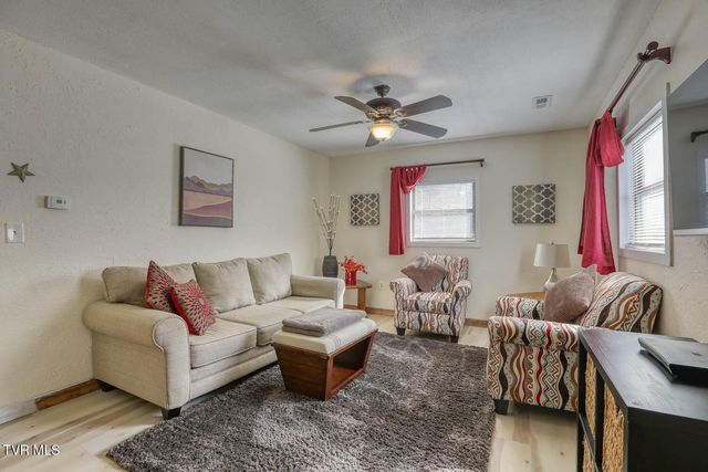 7300 Snake Hollow Road, Sneedville, TN 37869