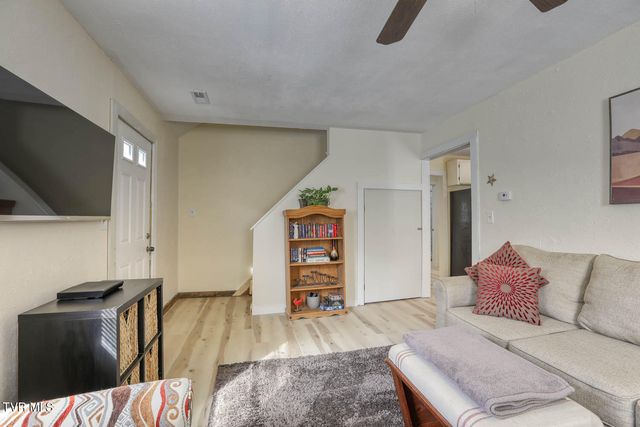 7300 Snake Hollow Road, Sneedville, TN 37869