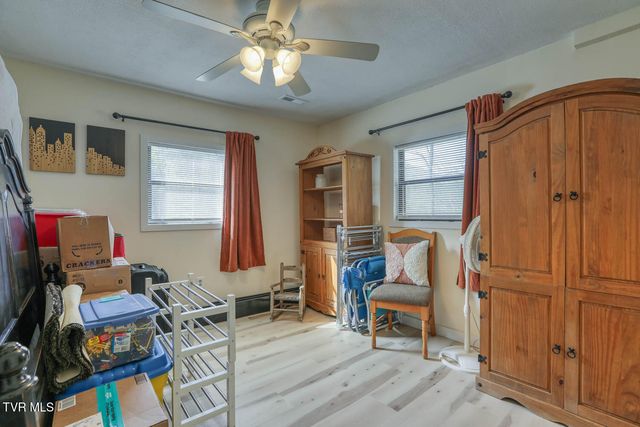 7300 Snake Hollow Road, Sneedville, TN 37869