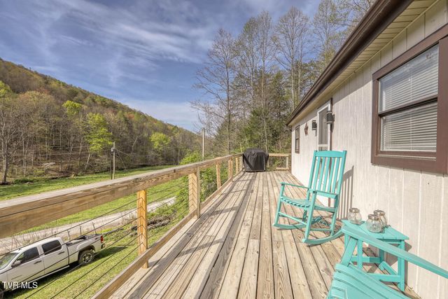 7300 Snake Hollow Road, Sneedville, TN 37869