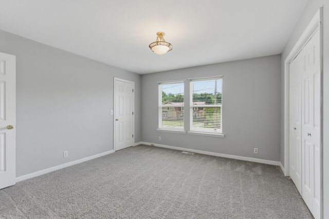 1215 Timber Valley Dr, Nashville, TN 37214