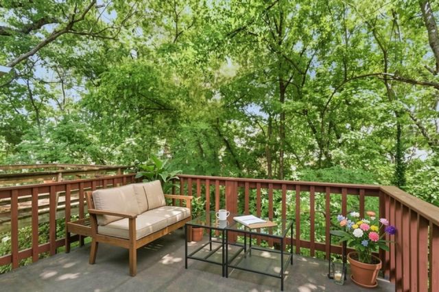 1215 Timber Valley Dr, Nashville, TN 37214