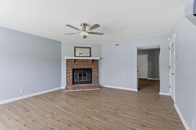 1215 Timber Valley Dr, Nashville, TN 37214