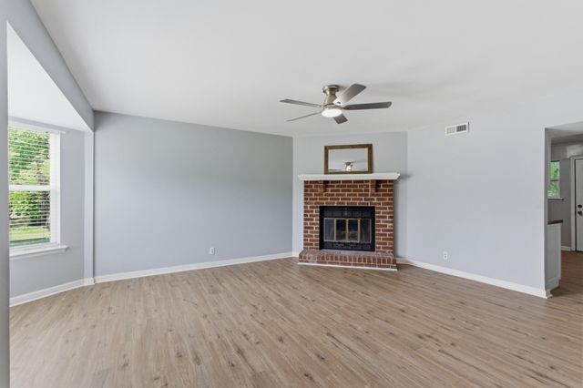 1215 Timber Valley Dr, Nashville, TN 37214