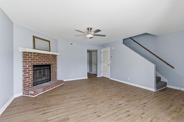 1215 Timber Valley Dr, Nashville, TN 37214