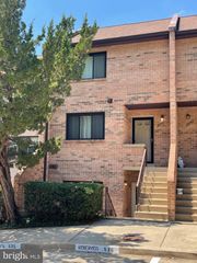 3877-B STEPPES CT #3877B, Falls Church, VA 22041