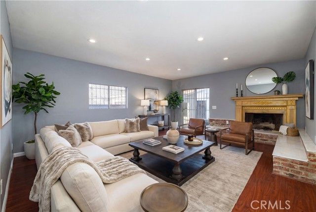 913 E 92nd, Los Angeles, CA 90002