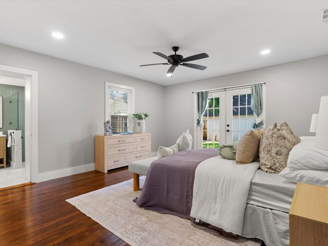4039 El Campo Avenue, Fort Worth, TX 76107
