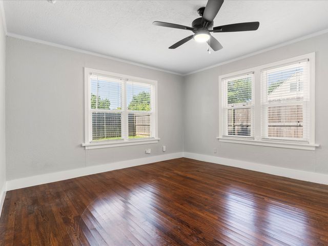 4039 El Campo Avenue, Fort Worth, TX 76107