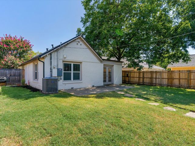 4039 El Campo Avenue, Fort Worth, TX 76107