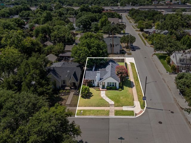 4039 El Campo Avenue, Fort Worth, TX 76107