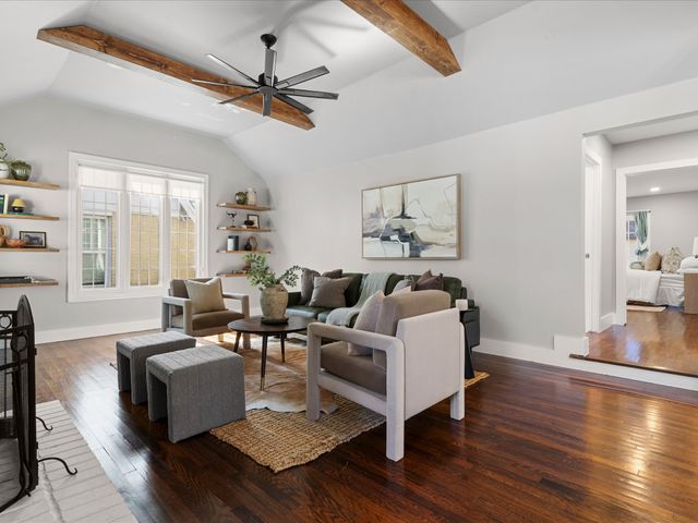 4039 El Campo Avenue, Fort Worth, TX 76107