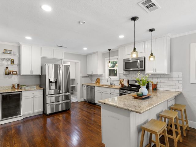 4039 El Campo Avenue, Fort Worth, TX 76107