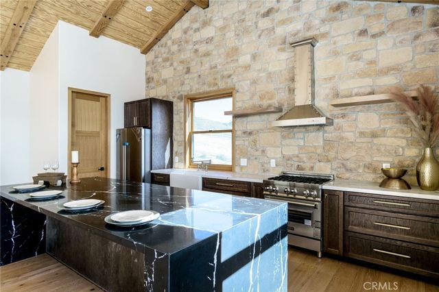 37219 Quarter Valley Road, Temecula, CA 92592