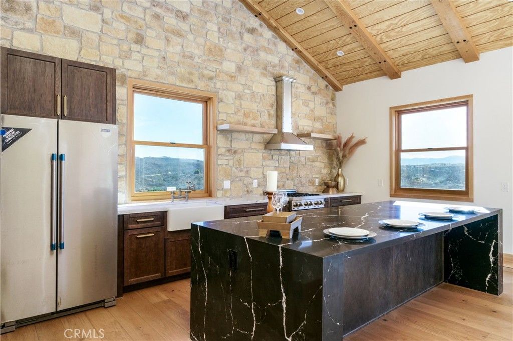 37219 Quarter Valley Road, Temecula, CA 92592