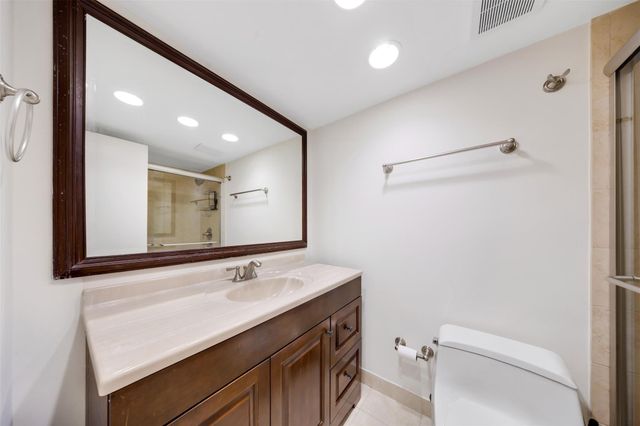 18181 NE 31st Court 804, Aventura, FL 33160