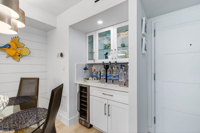 1236 Hillsboro Mile Hillsboro Mile 406, Hillsboro Beach, FL 33062