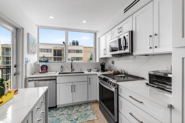 1236 Hillsboro Mile Hillsboro Mile 406, Hillsboro Beach, FL 33062
