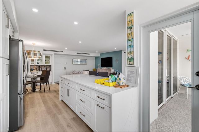 1236 Hillsboro Mile Hillsboro Mile 406, Hillsboro Beach, FL 33062