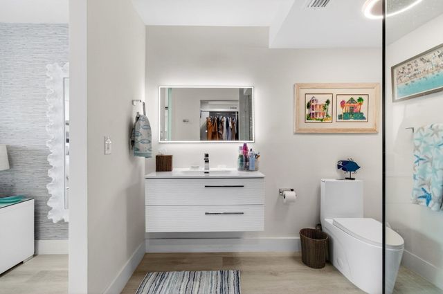 1236 Hillsboro Mile Hillsboro Mile 406, Hillsboro Beach, FL 33062