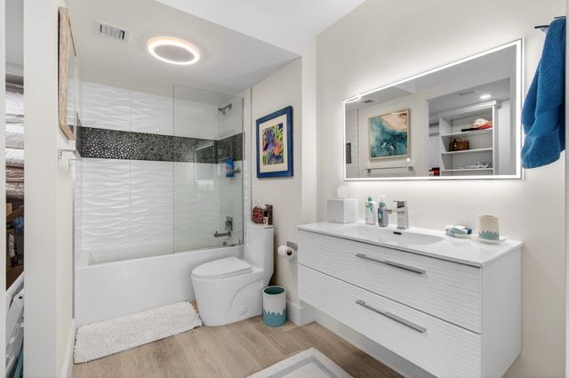 1236 Hillsboro Mile Hillsboro Mile 406, Hillsboro Beach, FL 33062