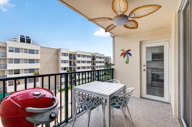 1236 Hillsboro Mile Hillsboro Mile 406, Hillsboro Beach, FL 33062