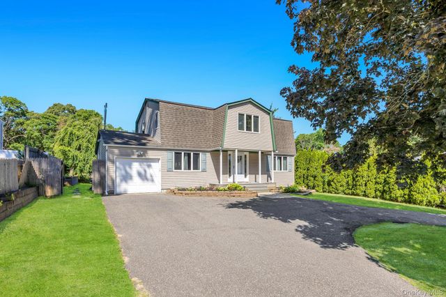 358 Holbrook Road, Ronkonkoma, NY 11779