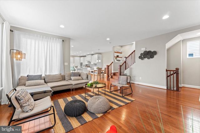 20433 SAVIN HILL DR, Ashburn, VA 20147