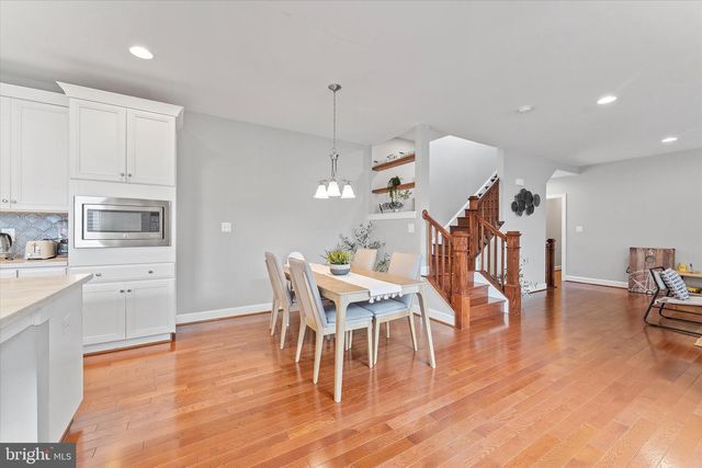 20433 SAVIN HILL DR, Ashburn, VA 20147