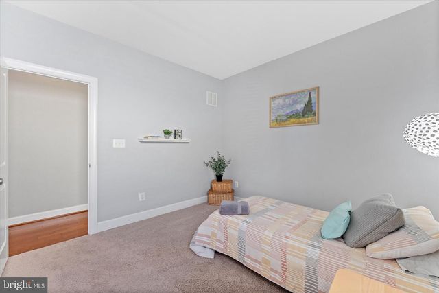 20433 SAVIN HILL DR, Ashburn, VA 20147