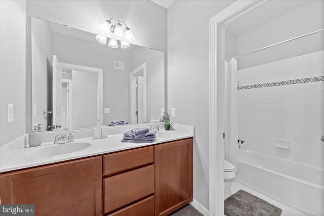 20433 SAVIN HILL DR, Ashburn, VA 20147