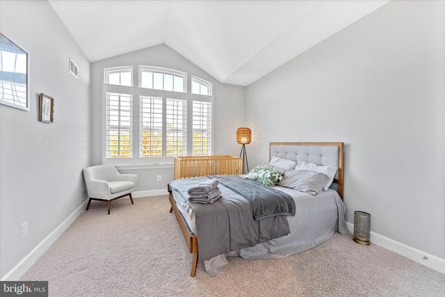 20433 SAVIN HILL DR, Ashburn, VA 20147